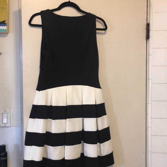 Very cute black and white size 6 sundress. NWT - Picture 2 of 5